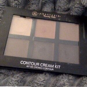 Anastasia Beverly Hills Contour Palette